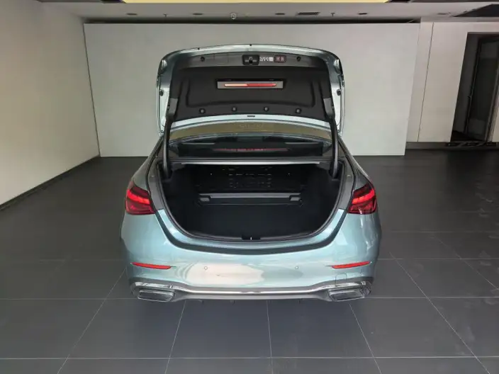 Mercedes-Benz C-Class 2026 Model C 260 L Sports sedan – фото 10