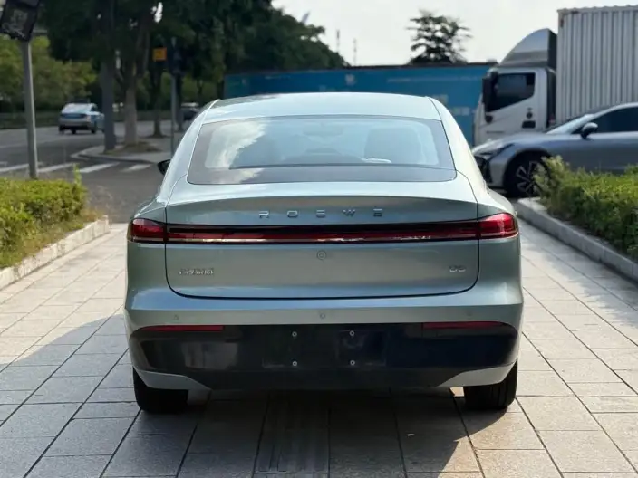 Roewe D6 2025 Model 450km Exclusive Edition