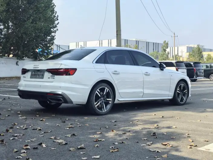 Audi A4 L 2022 Model 40 TFSI Fashion Dynamic Model – фото 6