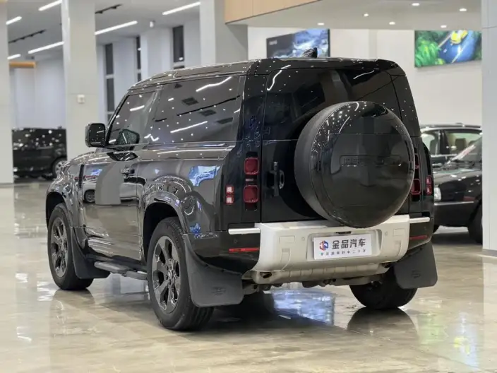 Land Rover Defender 2023 Model 90 3.0T P400 XS