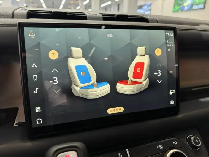 Land Rover Defender 2023 Model 90 3.0T P400 XS – фото 9