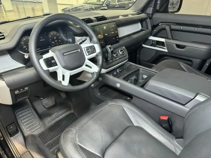 Land Rover Defender 2023 Model 90 3.0T P400 XS – фото 10