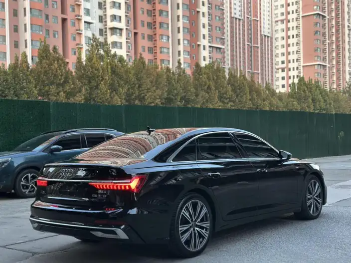 Audi A6L 2024 Model 55 TFSI quattro Exclusive Dynamic Model – фото 6