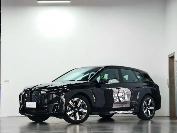 BMW iX 2022 Model xDrive40 – фото 1