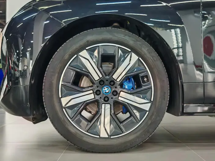 BMW iX 2022 Model xDrive40 – фото 7