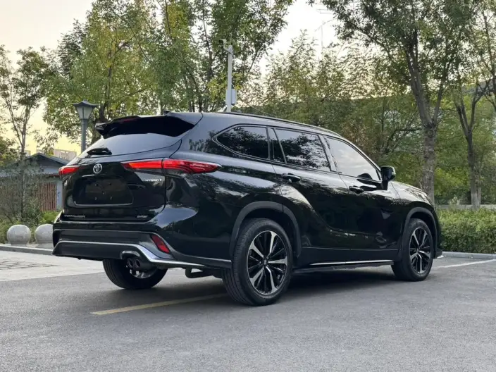 Crown Kluger 2023 Model Intelligent Hybrid 2.5L E-CVT 4WD Premium Edition – фото 6