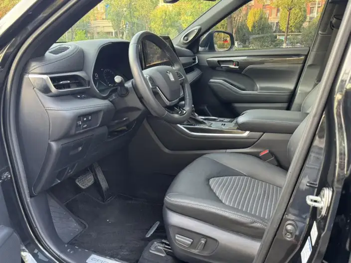 Crown Kluger 2023 Model Intelligent Hybrid 2.5L E-CVT 4WD Premium Edition – фото 9