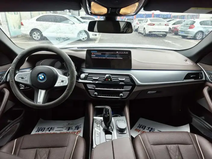 BMW 5 Series PHEV 2022 Model 535Le M Sports Set – фото 8