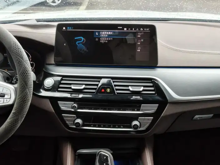 BMW 5 Series PHEV 2022 Model 535Le M Sports Set – фото 9