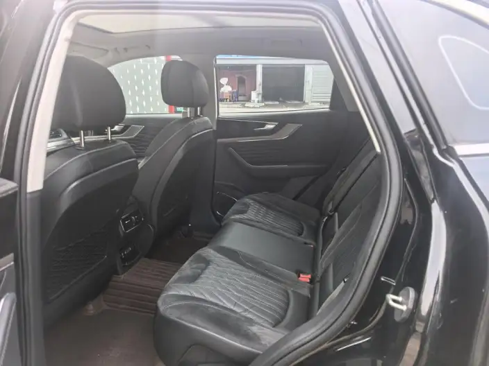 Hongqi HS5 2022 Model 2.0T Smart Flag Enjoy Edition – фото 7