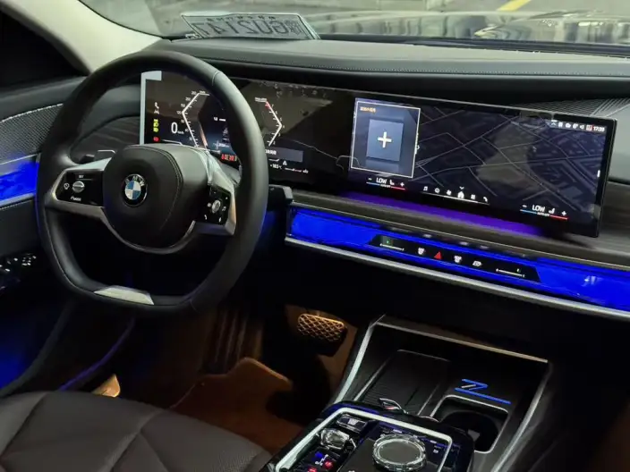 BMW 7 Series 2023 Model 735Li Luxury Set – фото 7