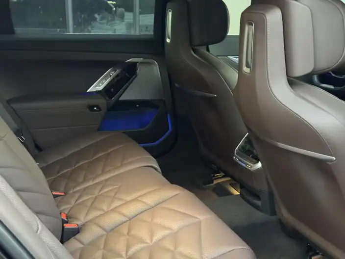 BMW 7 Series 2023 Model 735Li Luxury Set – фото 9