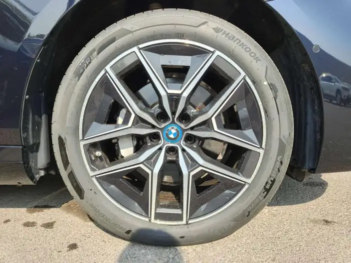 BMW i5 2024 Model eDrive35L M Sports Set – фото 6