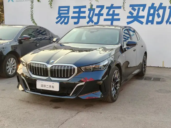 BMW 5 Series 2025 Model 530Li Exclusive Model M Sports Set – фото 1
