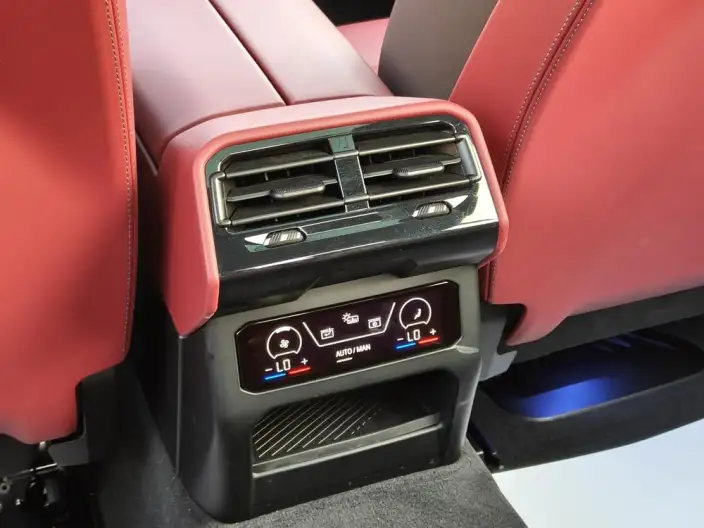 BMW 5 Series 2025 Model 530Li Exclusive Model M Sports Set – фото 7