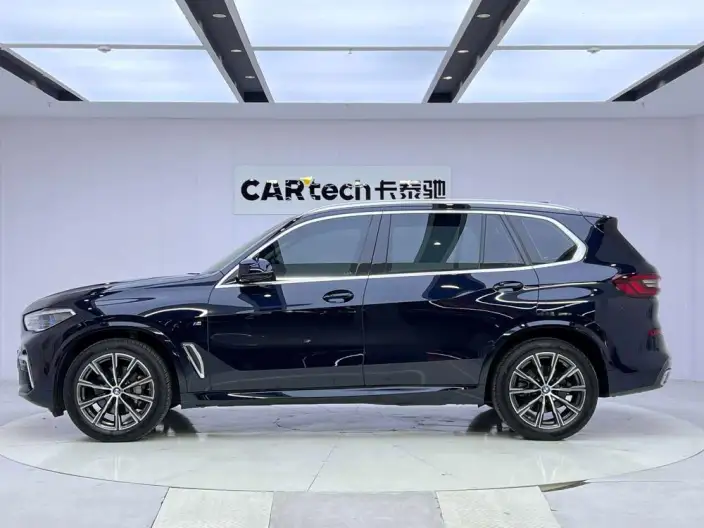 BMW X5 2022 Model xDrive 30Li Exclusive Model M Sports Set – фото 4