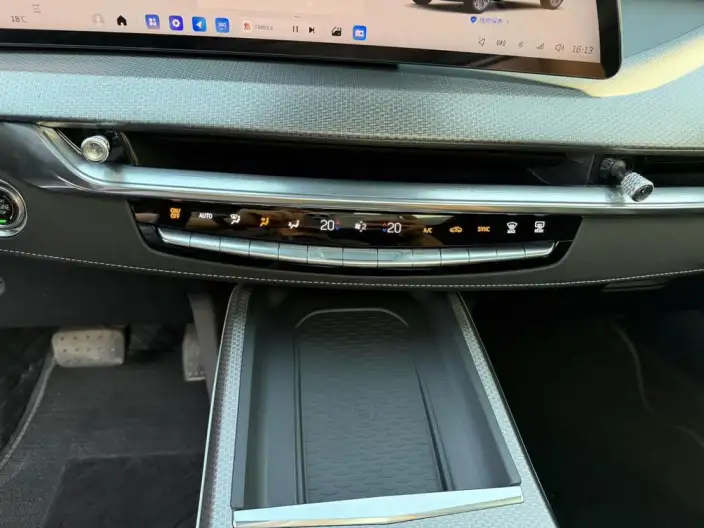 Cadillac XT5 2025 Model 28T 4WD Luxury Model – фото 10