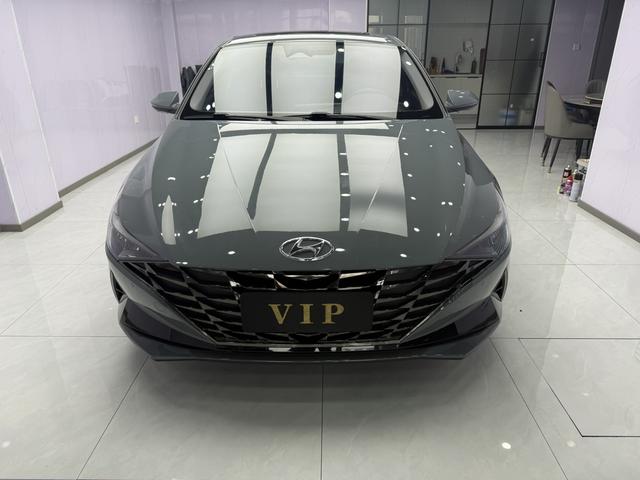 Hyundai Elantra 2022 1.5L CVT LUX Premium – фото 2