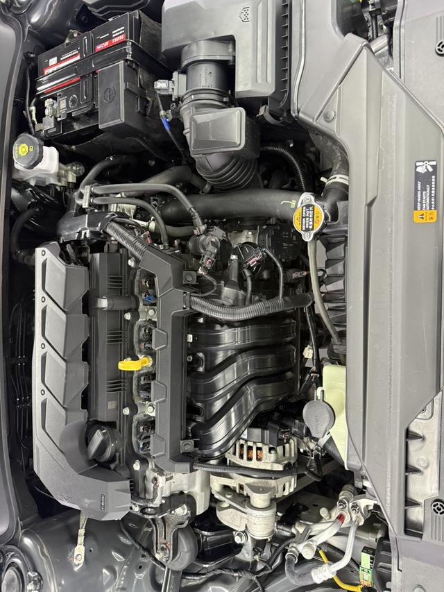Hyundai Elantra 2022 1.5L CVT LUX Premium – фото 20