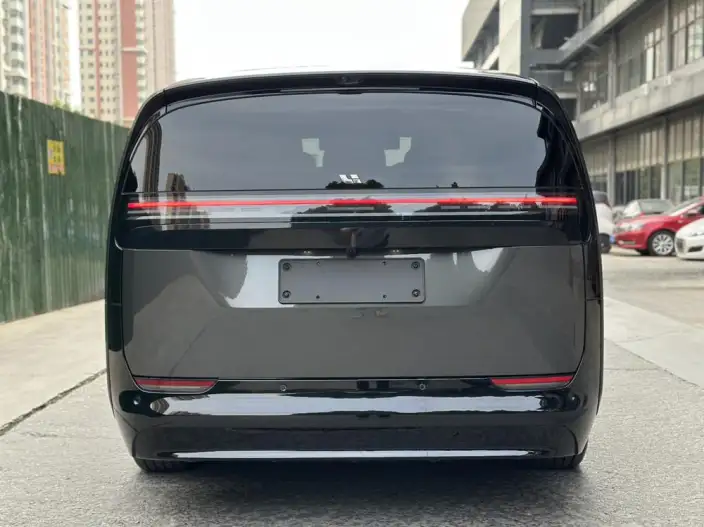 Li Auto MEGA 2025 Model Home Family Special Edition – фото 5