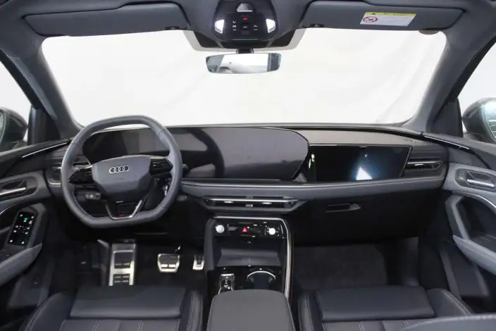 Audi Q5L 2026 Model 2.0T Smart Hybrid Luxury Model – фото 9
