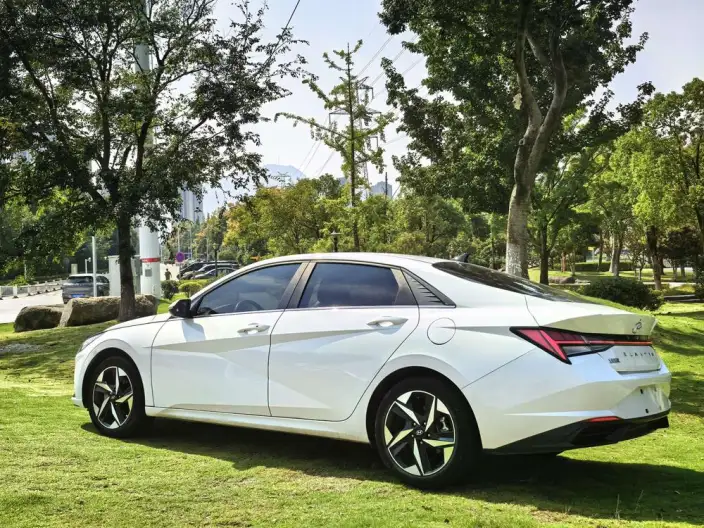 Hyundai Ioniq 2021 Model 1.5L CVT LUX Premium Edition