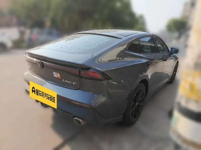 Changan UNI-V 2022 Model 1.5T Noble Model – фото 2