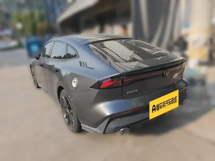 Changan UNI-V 2022 Model 1.5T Noble Model – фото 4