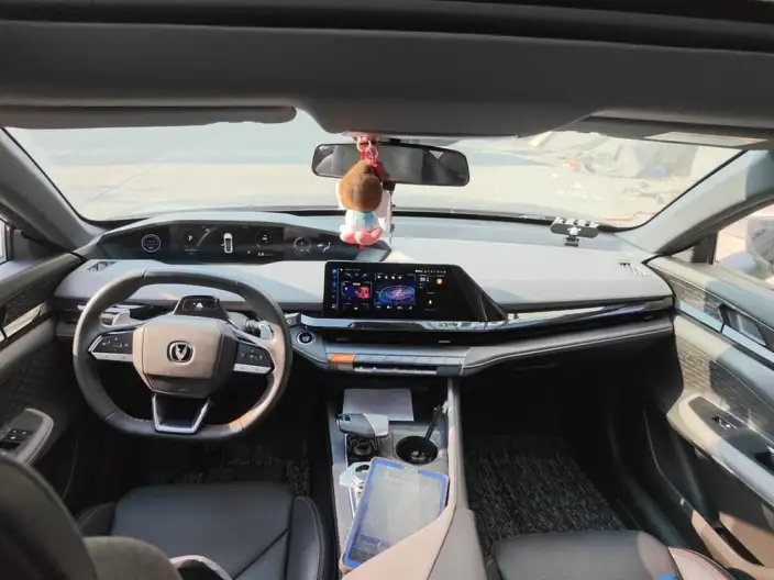 Changan UNI-V 2022 Model 1.5T Noble Model – фото 5