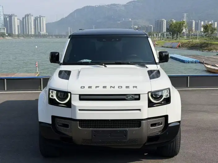 Land Rover Defender 2024 Model 110 3.0T P400 X-Dynamic HSE