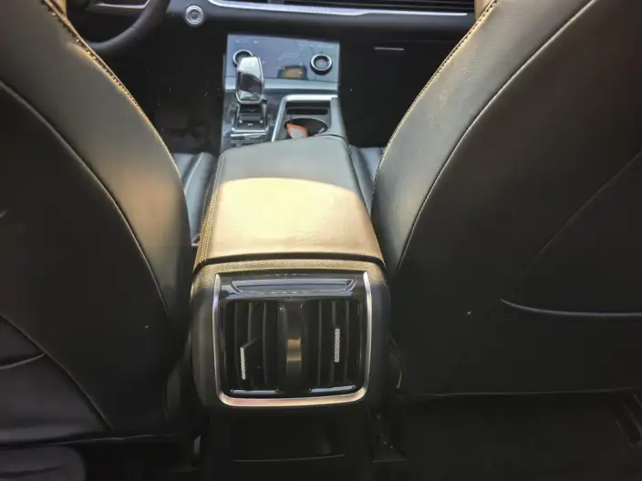 BESTUNE B70 2022 Model Third generation 1.5T Automatic Exclusive Model – фото 8
