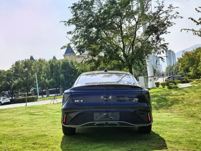 HONGQI H6 2023 Model 2.0T Zhishang Edition – фото 6