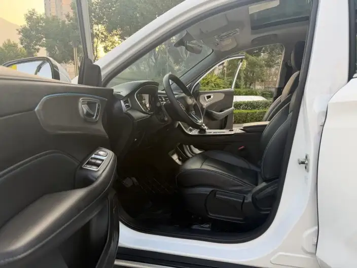 Roewe RX5 2020 Model PLUS 300TGI Automatic Ali Guo Trendy Deluxe Edition – фото 8