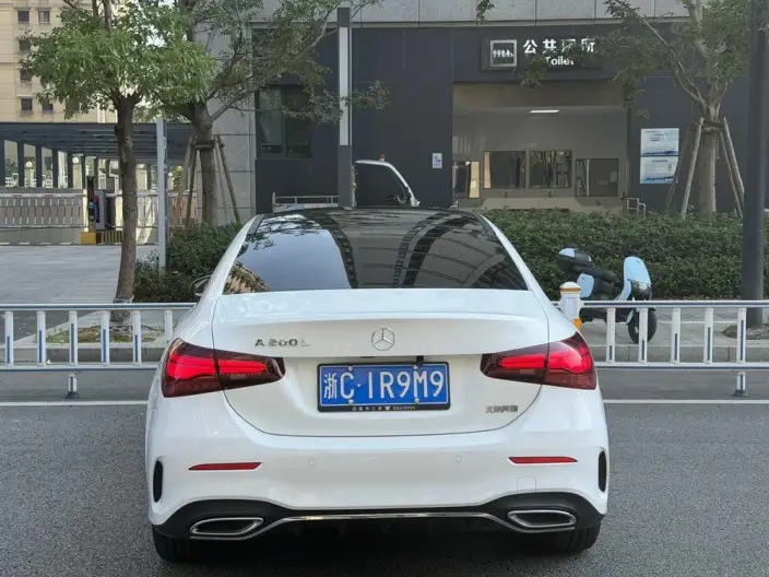 Mercedes-Benz A-class 2024 Model A 200 L Dynamic Edition – фото 5