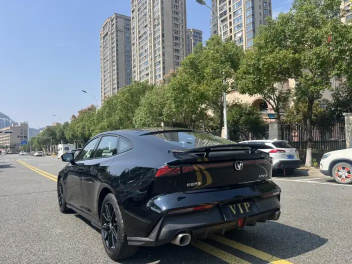Changan UNI-V 2022 Model 1.5T Noble Model – фото 5