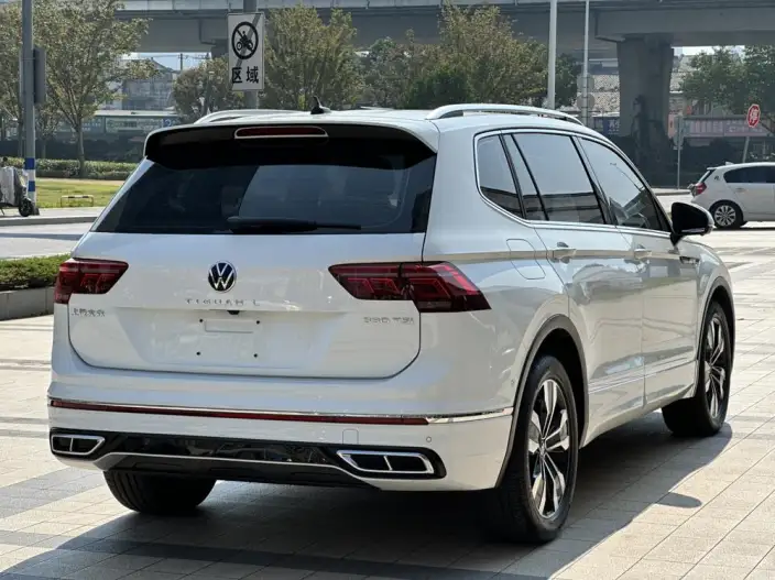 Volkswagen Tiguan L 2024 Model 330TSI 2WD R-Line Enjoy the version more – фото 7