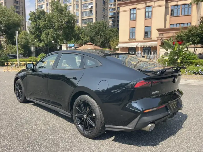 Changan UNI-V 2022 Model 1.5T Noble Model – фото 5