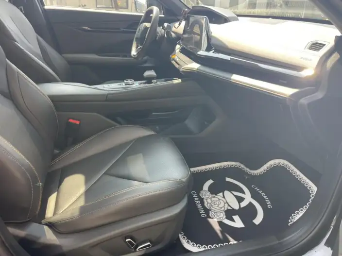 Changan UNI-V 2022 Model 1.5T Noble Model – фото 9
