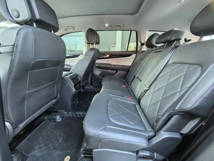 Volkswagen Teramont 2023 Model Facelift 380TSI 4WD Respect Deluxe Edition – фото 9