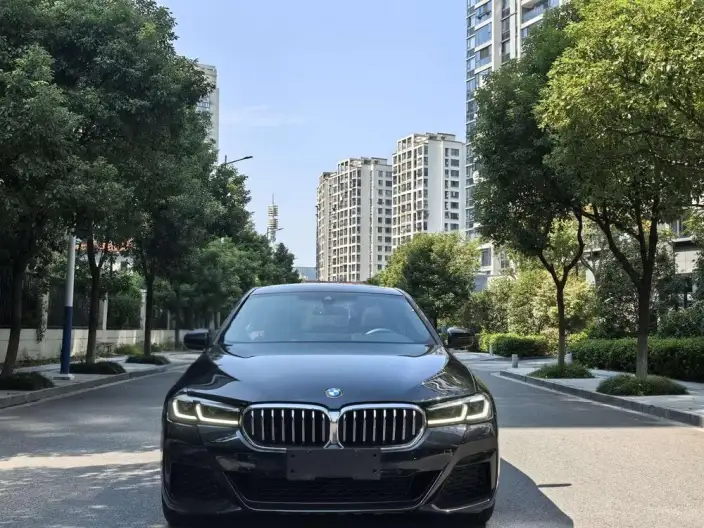 BMW 5 Series 2022 Model Facelift II 530Li Leading Model M Sports Set – фото 2