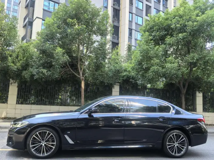 BMW 5 Series 2022 Model Facelift II 530Li Leading Model M Sports Set – фото 3