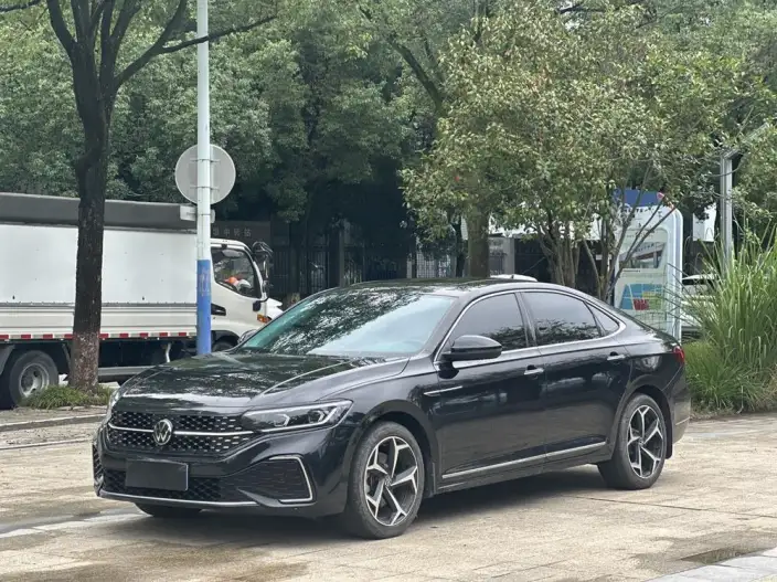 Volkswagen Passat 2024 Model 380TSI Starry sky Deluxe Edition – фото 1