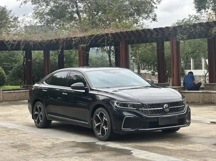Volkswagen Passat 2024 Model 380TSI Starry sky Deluxe Edition – фото 3