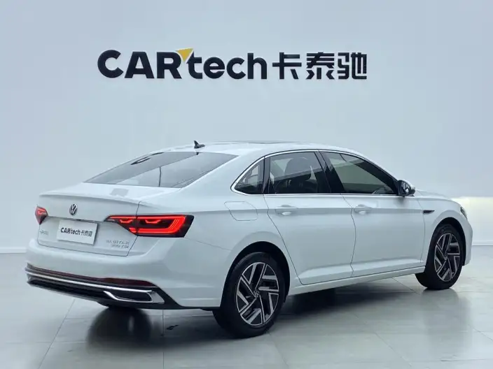 Volkswagen Sagitar 2023 Model 300TSI DSG Beyond Edition – фото 4