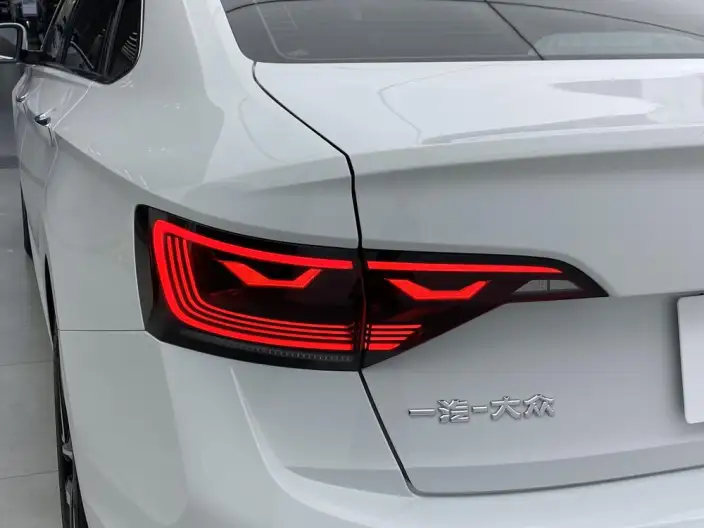 Volkswagen Sagitar 2023 Model 300TSI DSG Beyond Edition – фото 7