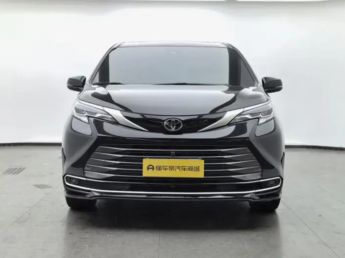 Toyota Sienna 2024 Model Hybrid 2.5L Premium Edition – фото 2