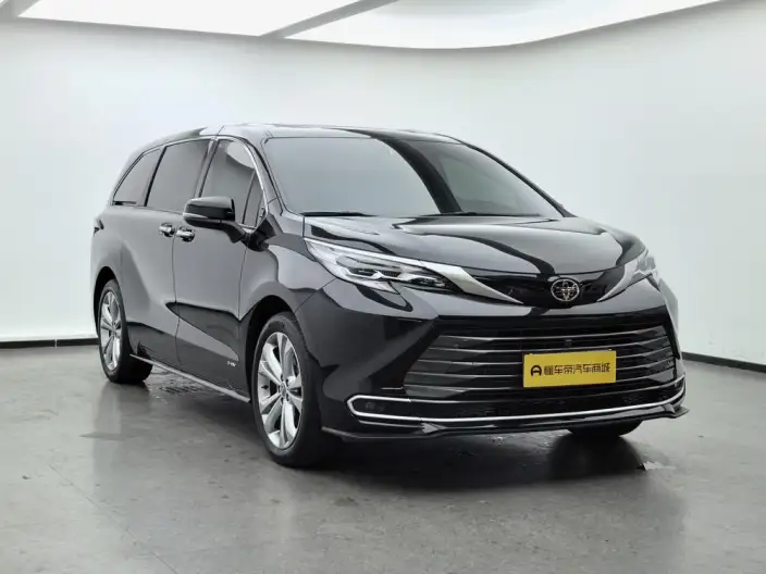 Toyota Sienna 2024 Model Hybrid 2.5L Premium Edition – фото 3
