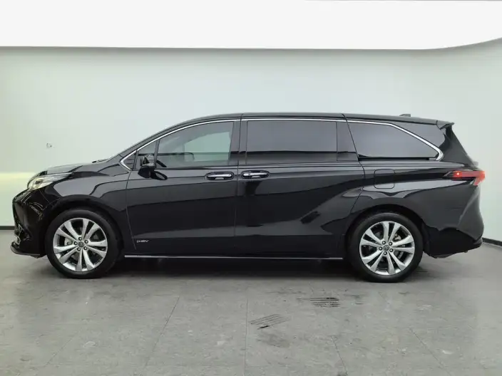 Toyota Sienna 2024 Model Hybrid 2.5L Premium Edition – фото 4