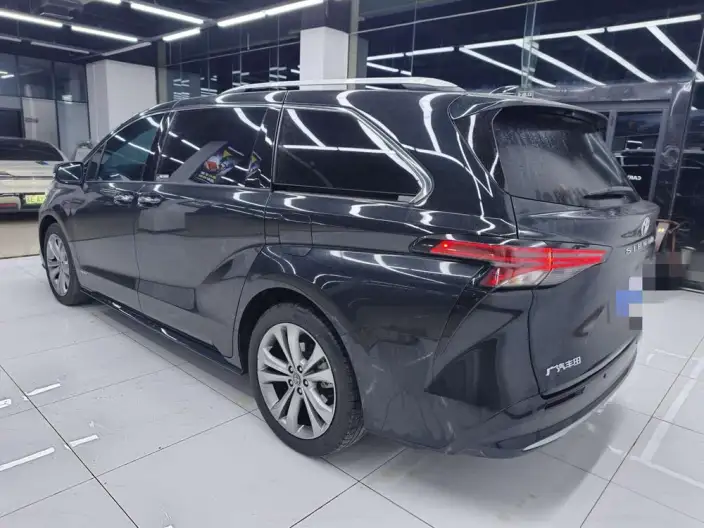 Toyota Sienna 2024 Model Hybrid 2.5L Supreme Edition – фото 4