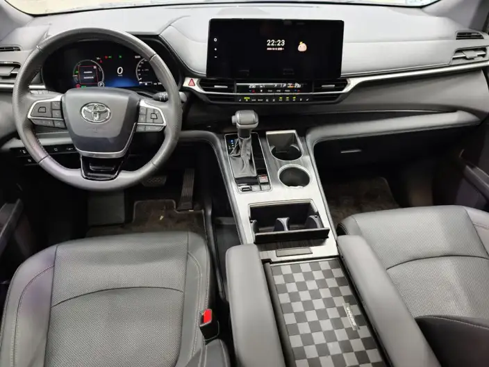 Toyota Sienna 2024 Model Hybrid 2.5L Supreme Edition – фото 7